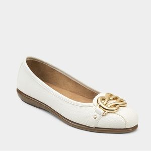 Aerosoles Big Bet Ballet Flat, White, Size 6.5M